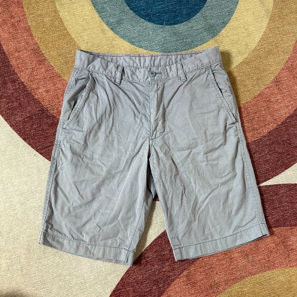 Uniqlo Mens Light Gray/Blue Chino Shorts, Size S Waist 27-30 Inch